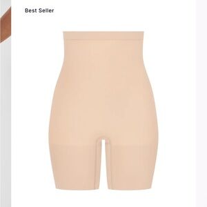 💐SPANX Women's Higher Power Shorts.